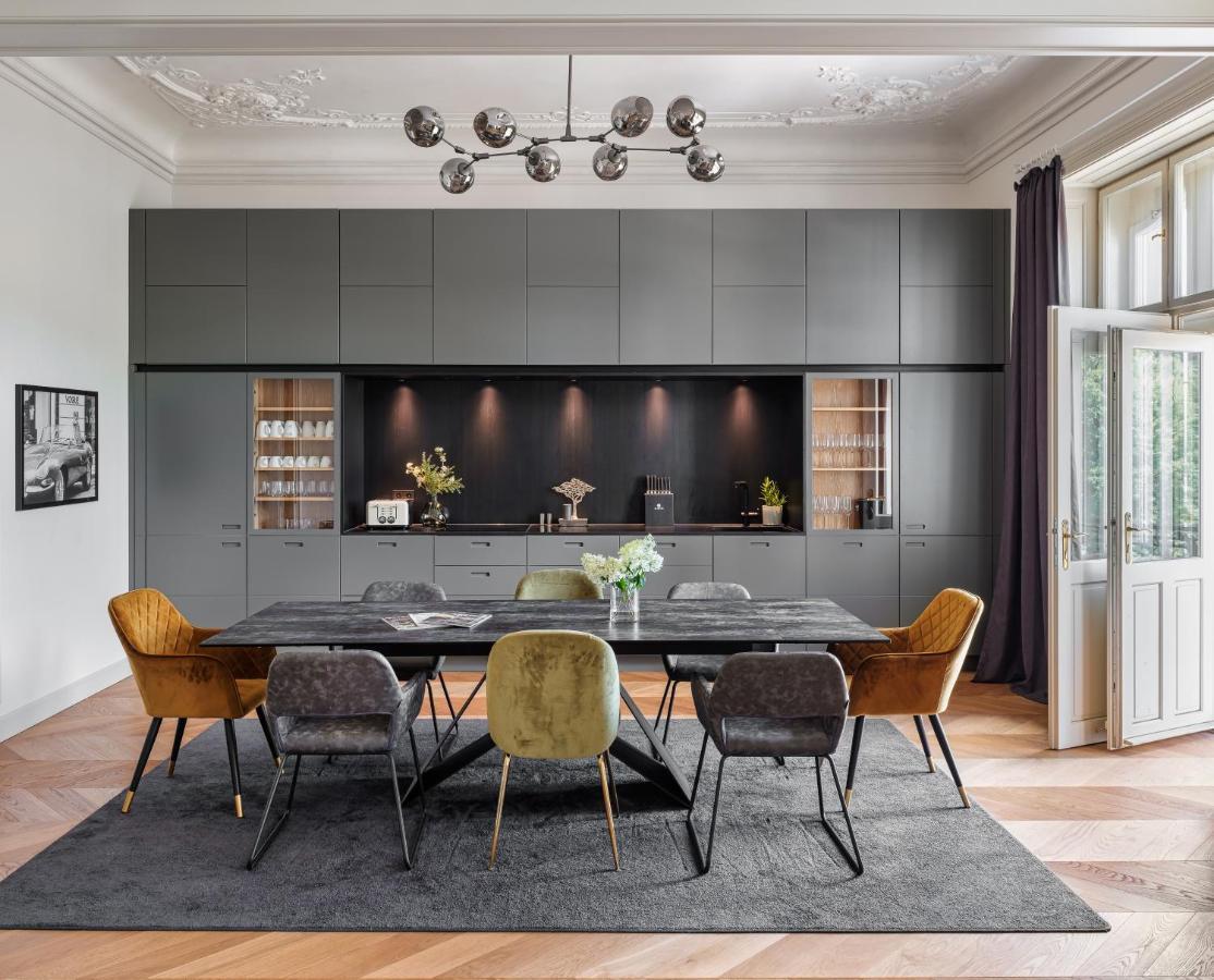 פראג Mn6 Luxury Suites By Adrez מראה חיצוני תמונה