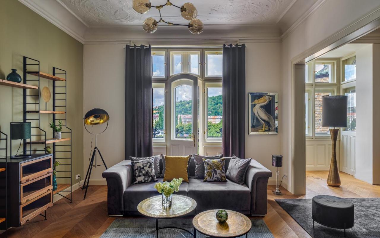 פראג Mn6 Luxury Suites By Adrez מראה חיצוני תמונה
