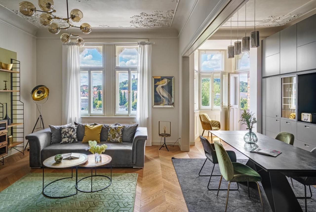 פראג Mn6 Luxury Suites By Adrez מראה חיצוני תמונה