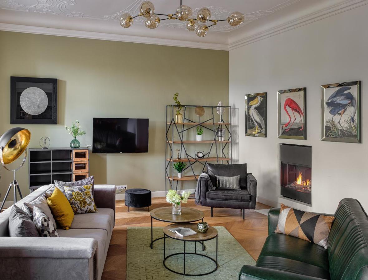 פראג Mn6 Luxury Suites By Adrez מראה חיצוני תמונה