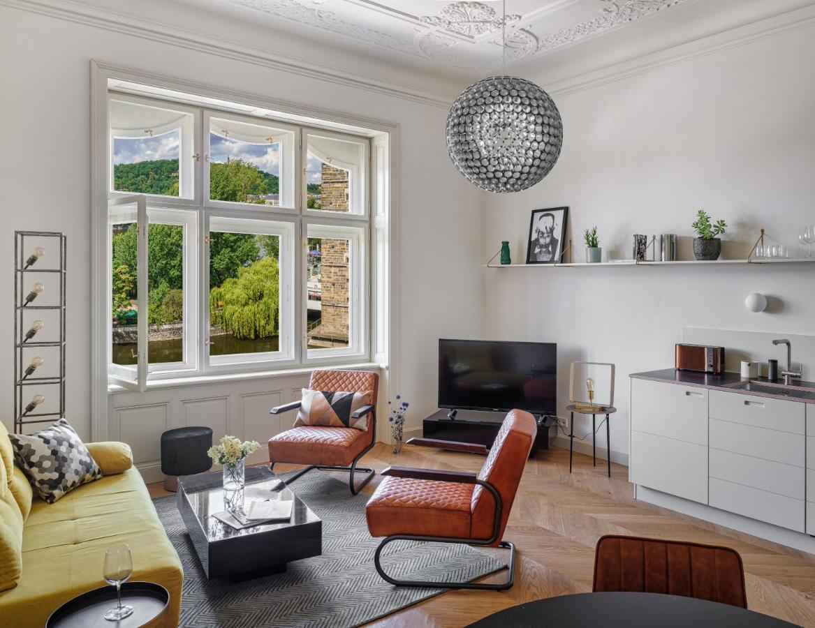 פראג Mn6 Luxury Suites By Adrez מראה חיצוני תמונה